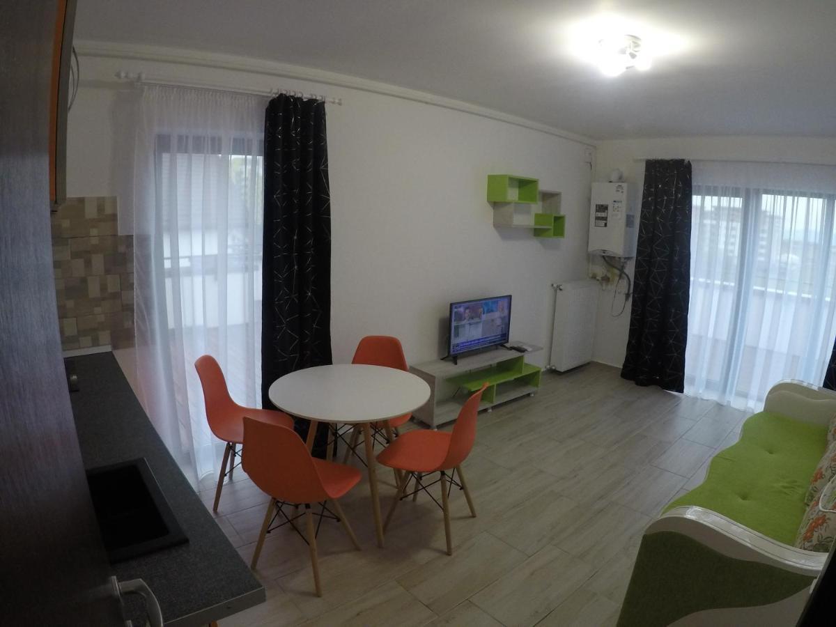 Ama Apartament Cu Terasa 50 Mp & Parcare บราชอฟ ภายนอก รูปภาพ