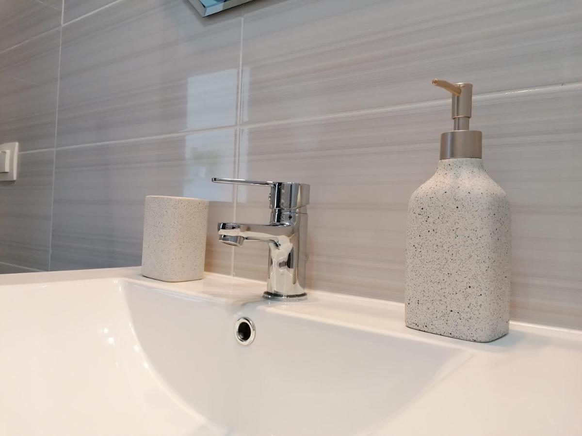 Ama Apartament Cu Terasa 50 Mp & Parcare บราชอฟ ภายนอก รูปภาพ