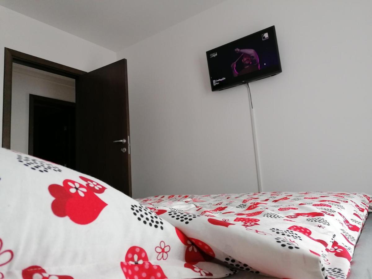 Ama Apartament Cu Terasa 50 Mp & Parcare บราชอฟ ภายนอก รูปภาพ