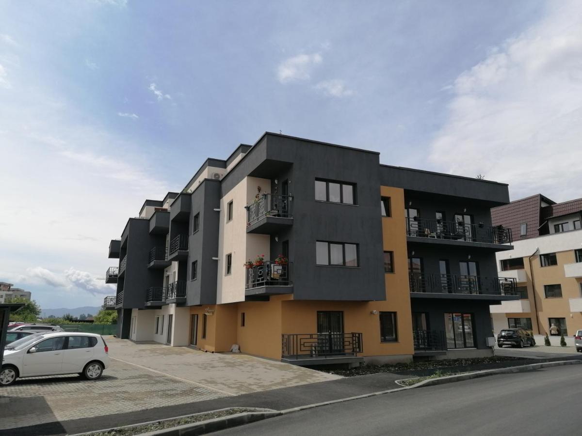 Ama Apartament Cu Terasa 50 Mp & Parcare บราชอฟ ภายนอก รูปภาพ