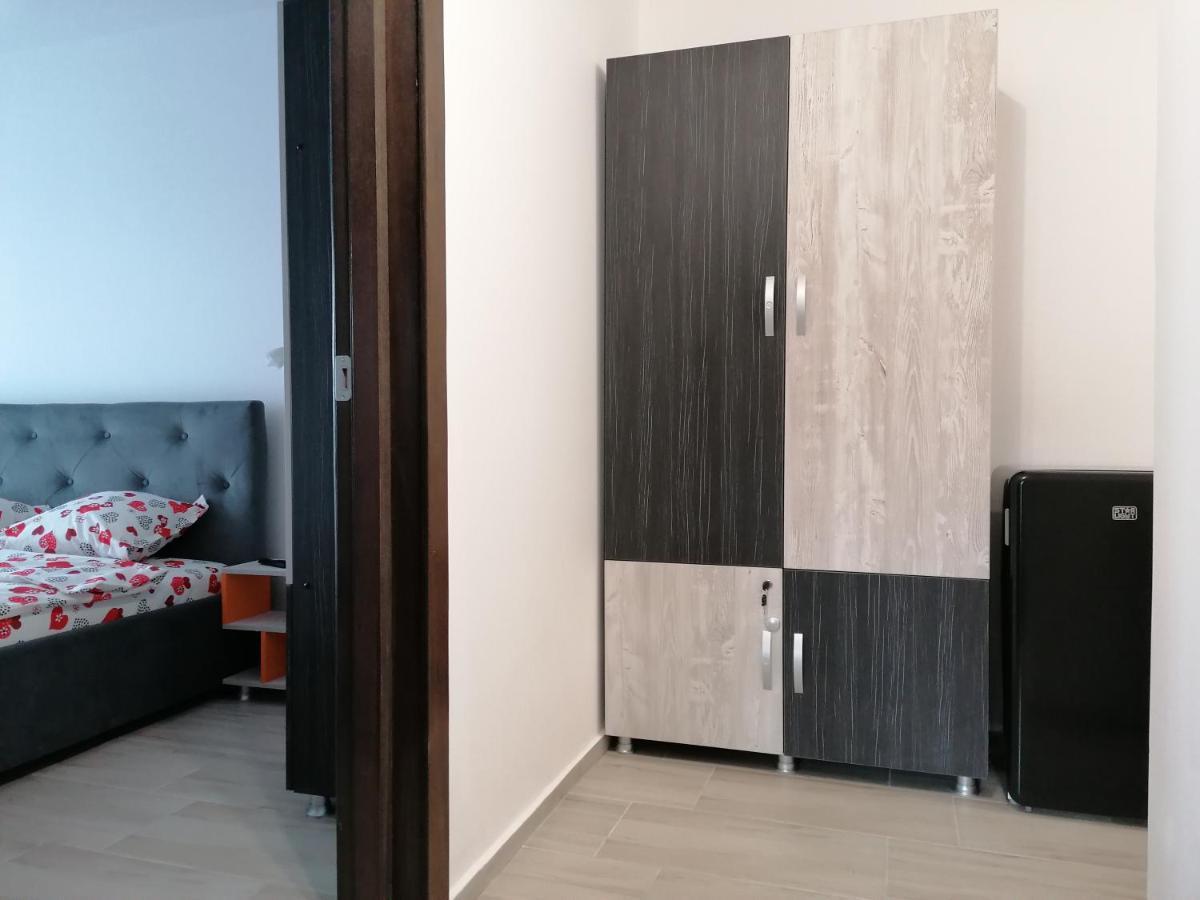 Ama Apartament Cu Terasa 50 Mp & Parcare บราชอฟ ภายนอก รูปภาพ