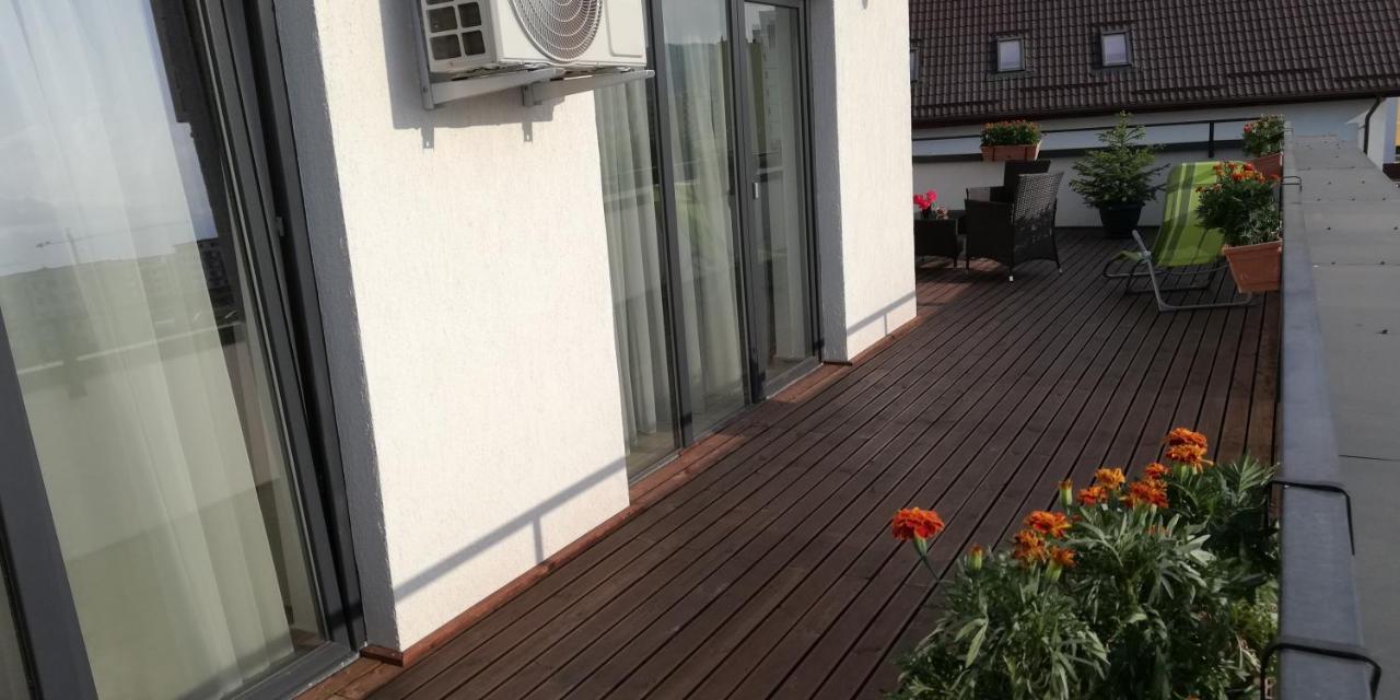 Ama Apartament Cu Terasa 50 Mp & Parcare บราชอฟ ภายนอก รูปภาพ