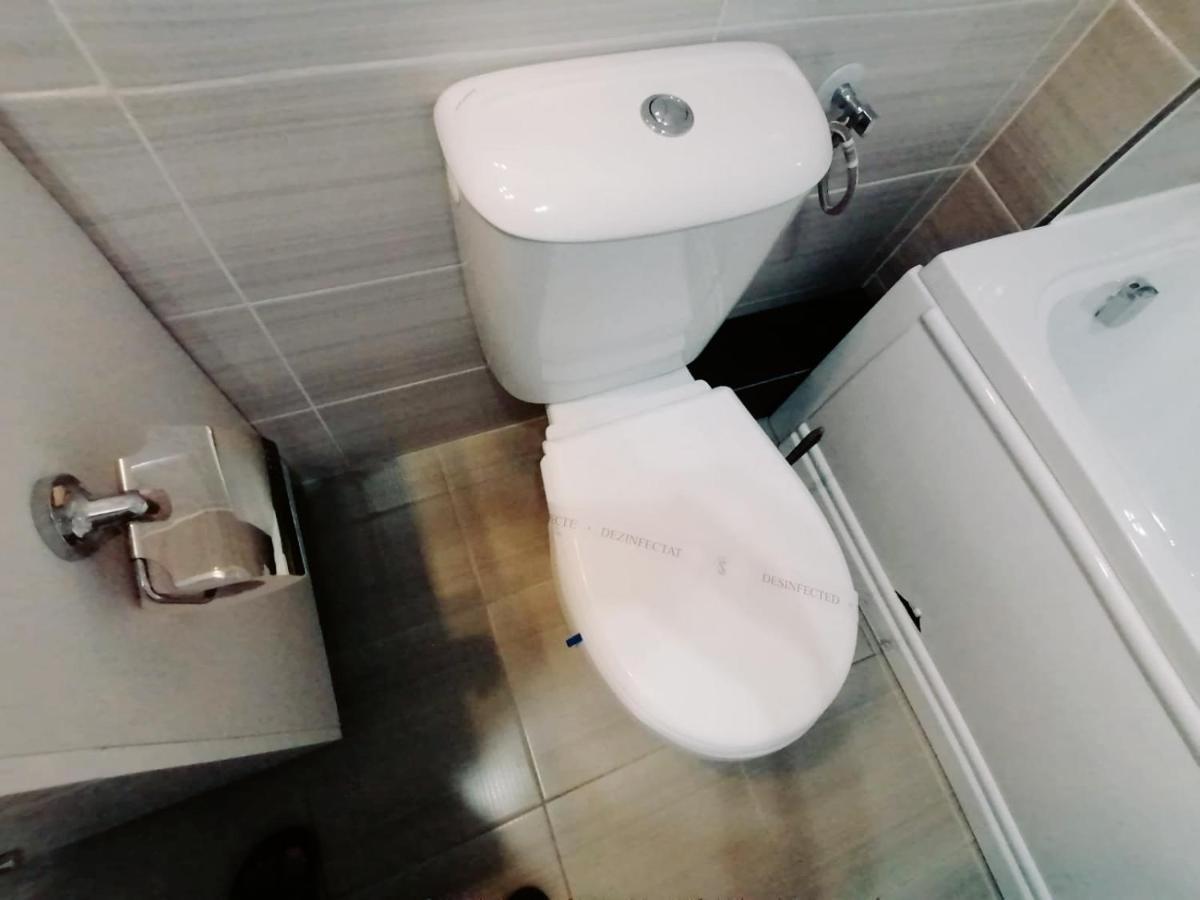 Ama Apartament Cu Terasa 50 Mp & Parcare บราชอฟ ภายนอก รูปภาพ